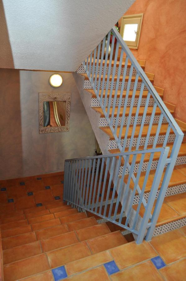 Les Mimosas Hotel Lunel  Luaran gambar